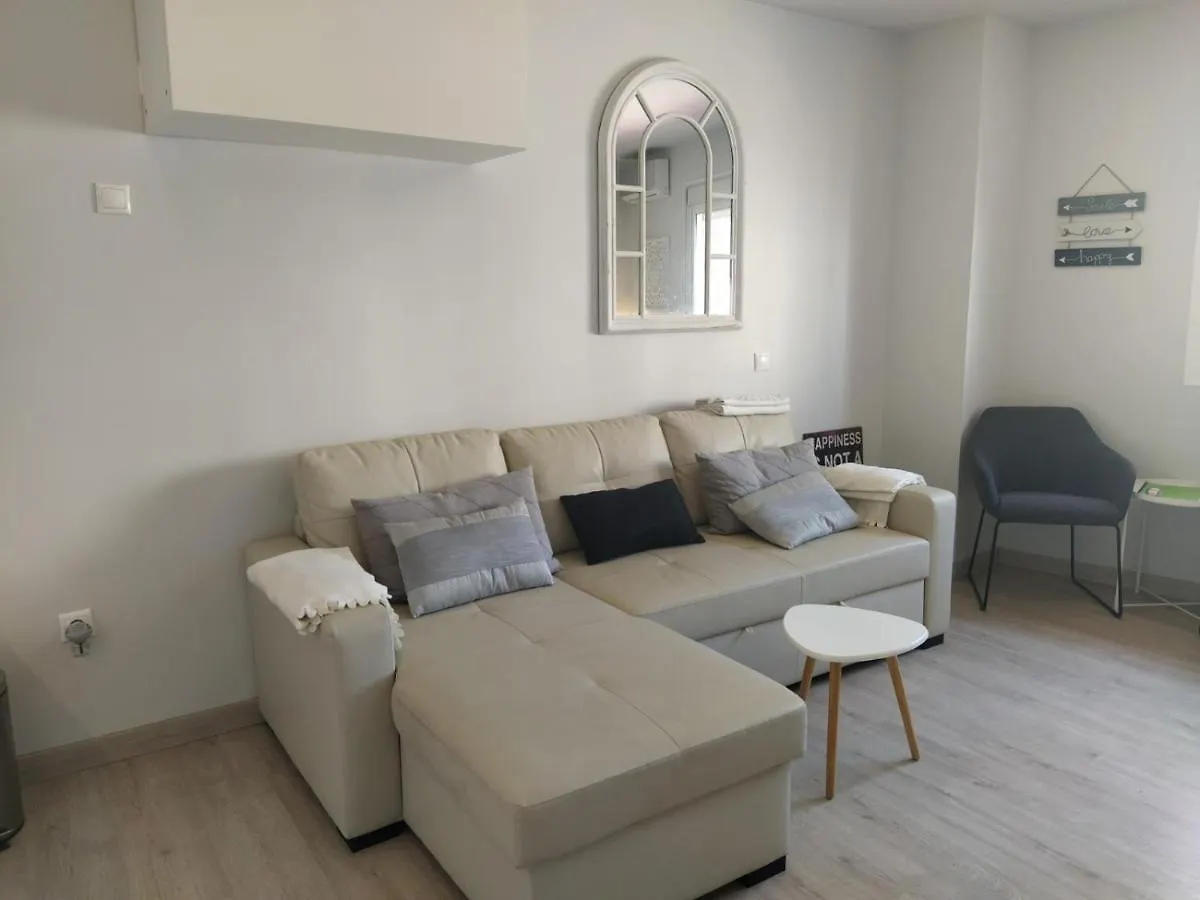 Apartamento Acogedor y moderno estudio en Capuchinos Málaga